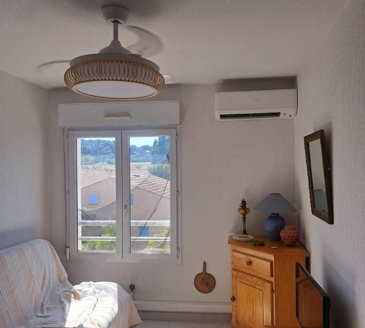 2 Pieces Terrasse 39M2 A 500M De La Plage Le Lavandou Lejlighed